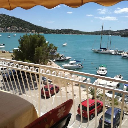 Apartments Nera Tisno Luaran gambar