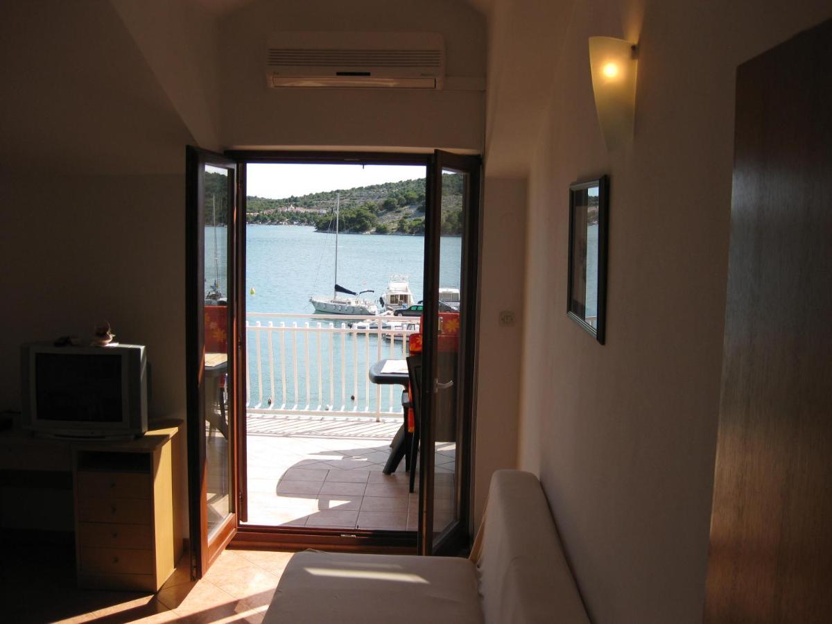 Apartments Nera Tisno Luaran gambar