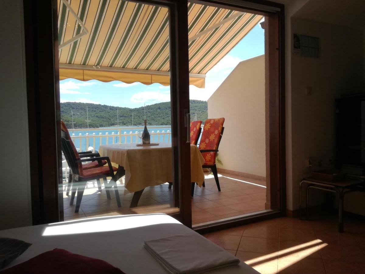 Apartments Nera Tisno Luaran gambar